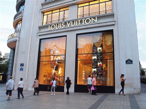 adresse louis vuitton paris|louis vuitton outlet in paris.